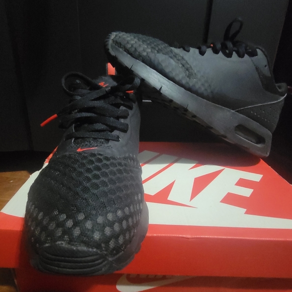 Nike Air Max Tavas - Picture 2 of 4